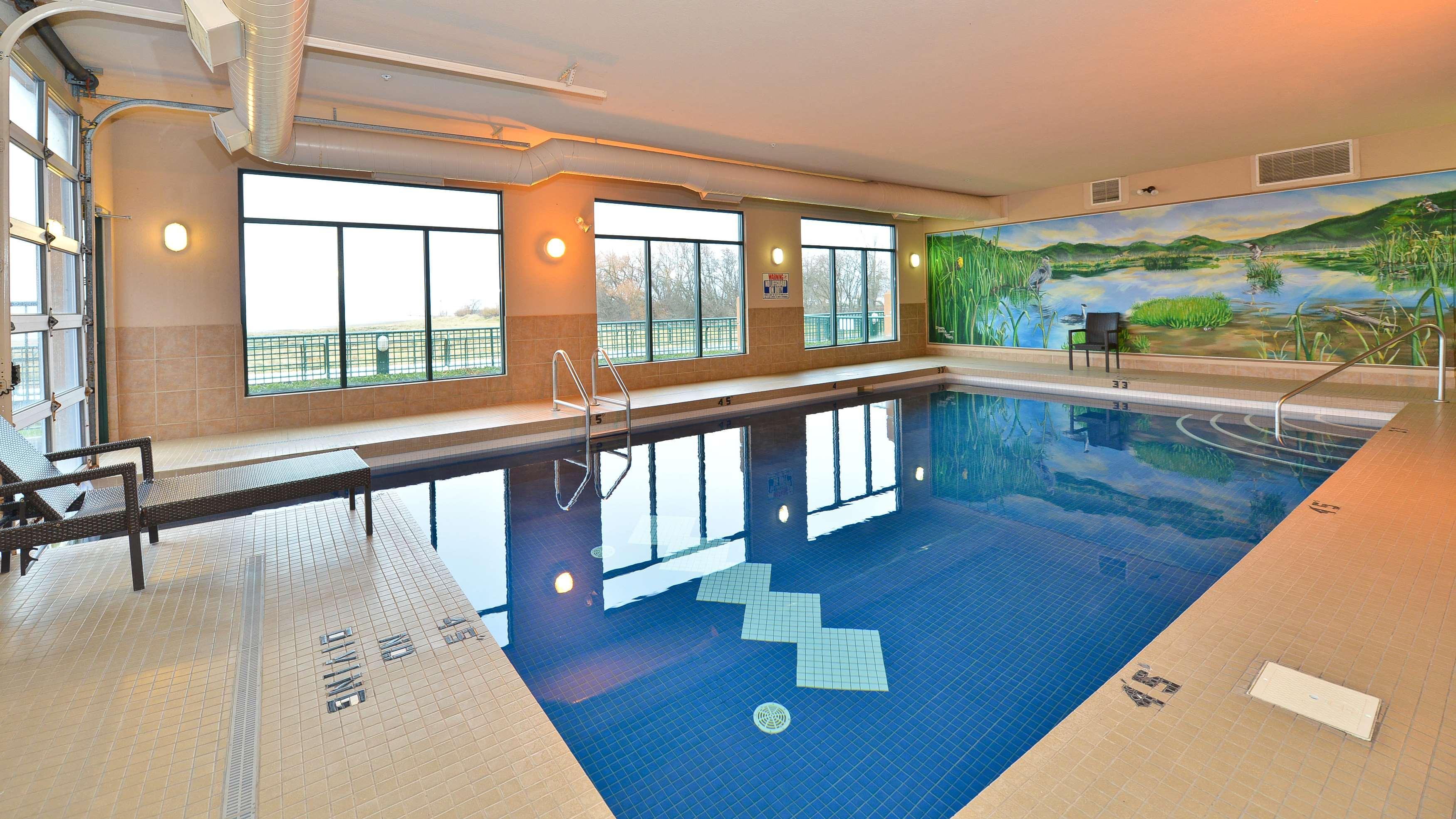 Prestige Harbourfront Resort, Worldhotels Luxury Salmon Arm Facilities photo